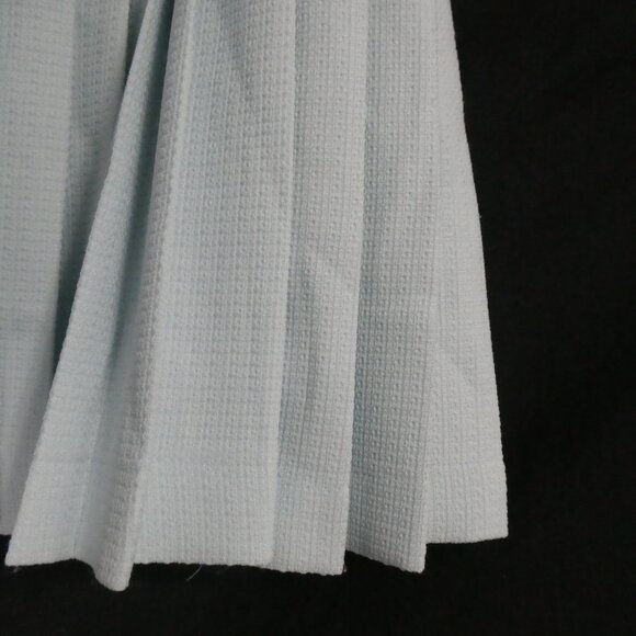 Textured Light Blue Lined Pleated Skirt | size 36 | Button and Zip Side Closure - Picture 15 of 15